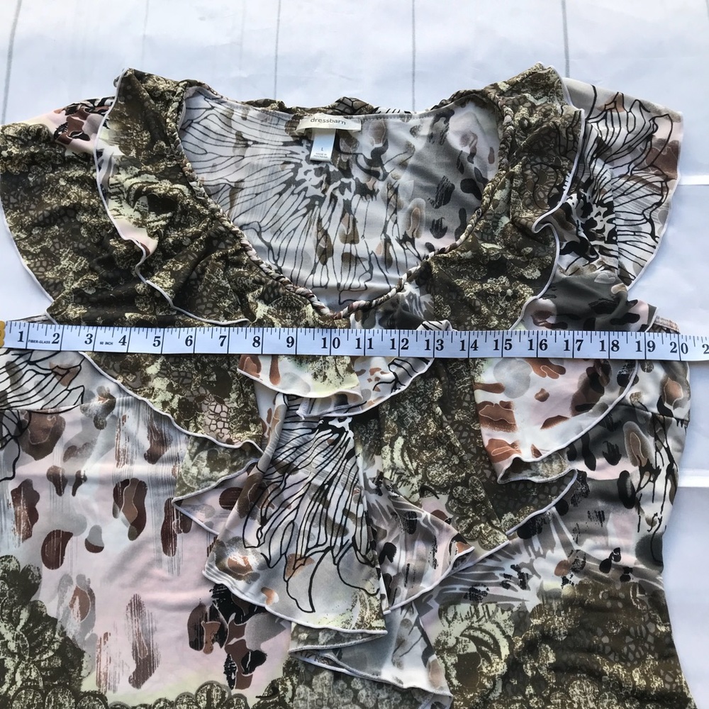 Dressbarn Abstract Ruffle Top - Picture 5 of 6
